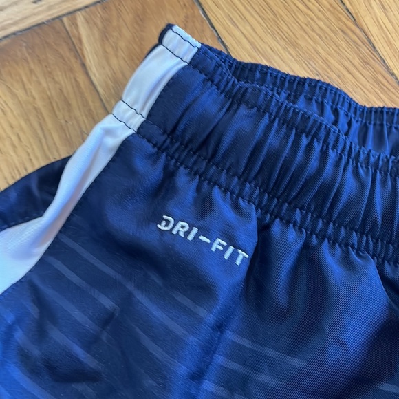 NWT NIKE Small Women’s Dri-Fit  Athletic Shorts - Picture 4 of 5
